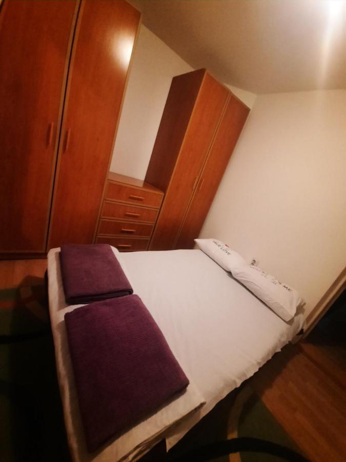 Downtown Appartamento Smederevo Esterno foto